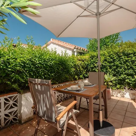 Holiday home With Large Sunny Terrace, Costabella